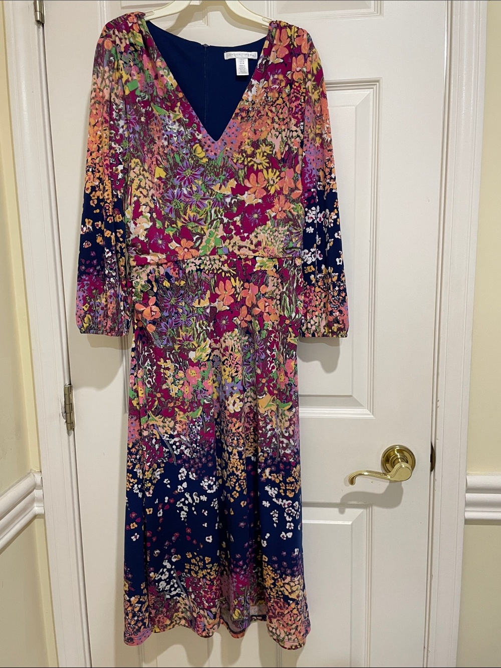 London Times multi color Floral V-Neck Midi Dress size 6